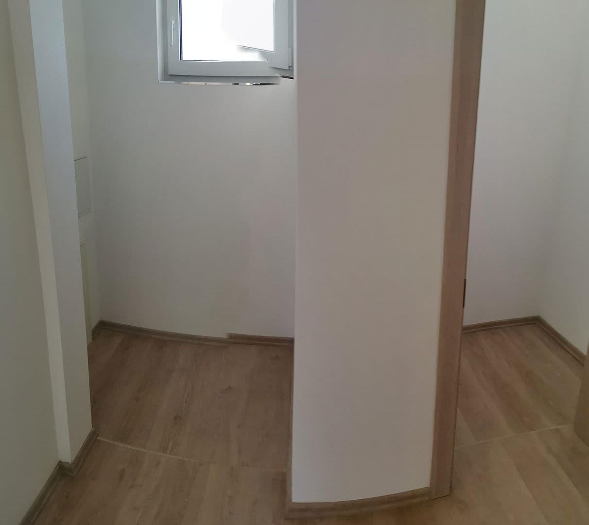 Pronájem bytu 2+1 57 m², Schwabacher Strasse /Südstadt, Fürth, Bavorsko Pronájem bytu 2+1 57 m², Schwabacher Strasse /Südstadt, Fürth, Bavorsko