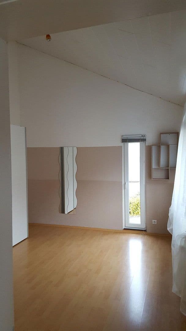 Pronájem bytu 1+1 24 m², Großbettlingen, Bádensko-Württembersko Pronájem bytu 1+1 24 m², Großbettlingen, Bádensko-Württembersko