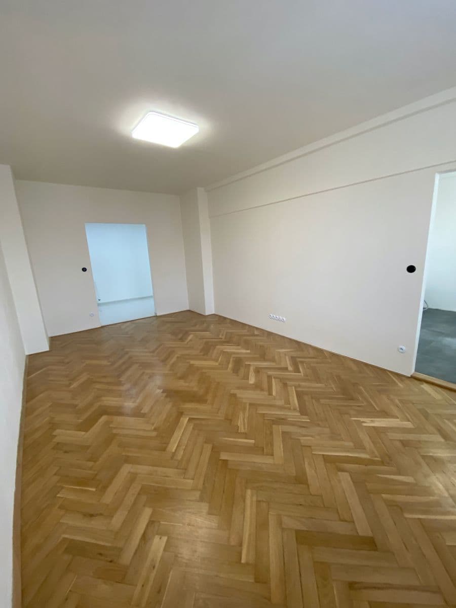 Prodej bytu 3+1 85 m², Ortenovo náměstí, Praha, Praha Prodej bytu 3+1 85 m², Ortenovo náměstí, Praha, Praha