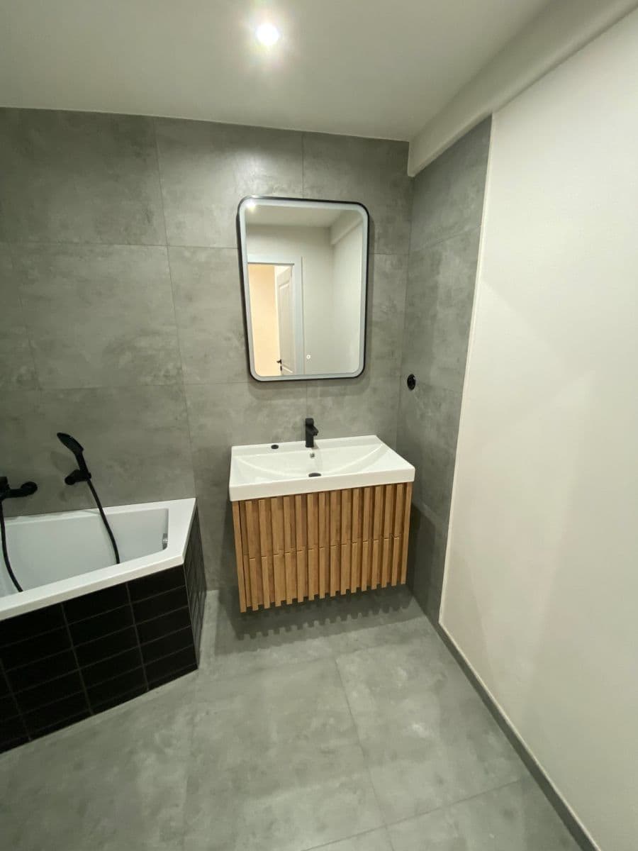 Prodej bytu 3+1 85 m², Ortenovo náměstí, Praha, Praha Prodej bytu 3+1 85 m², Ortenovo náměstí, Praha, Praha