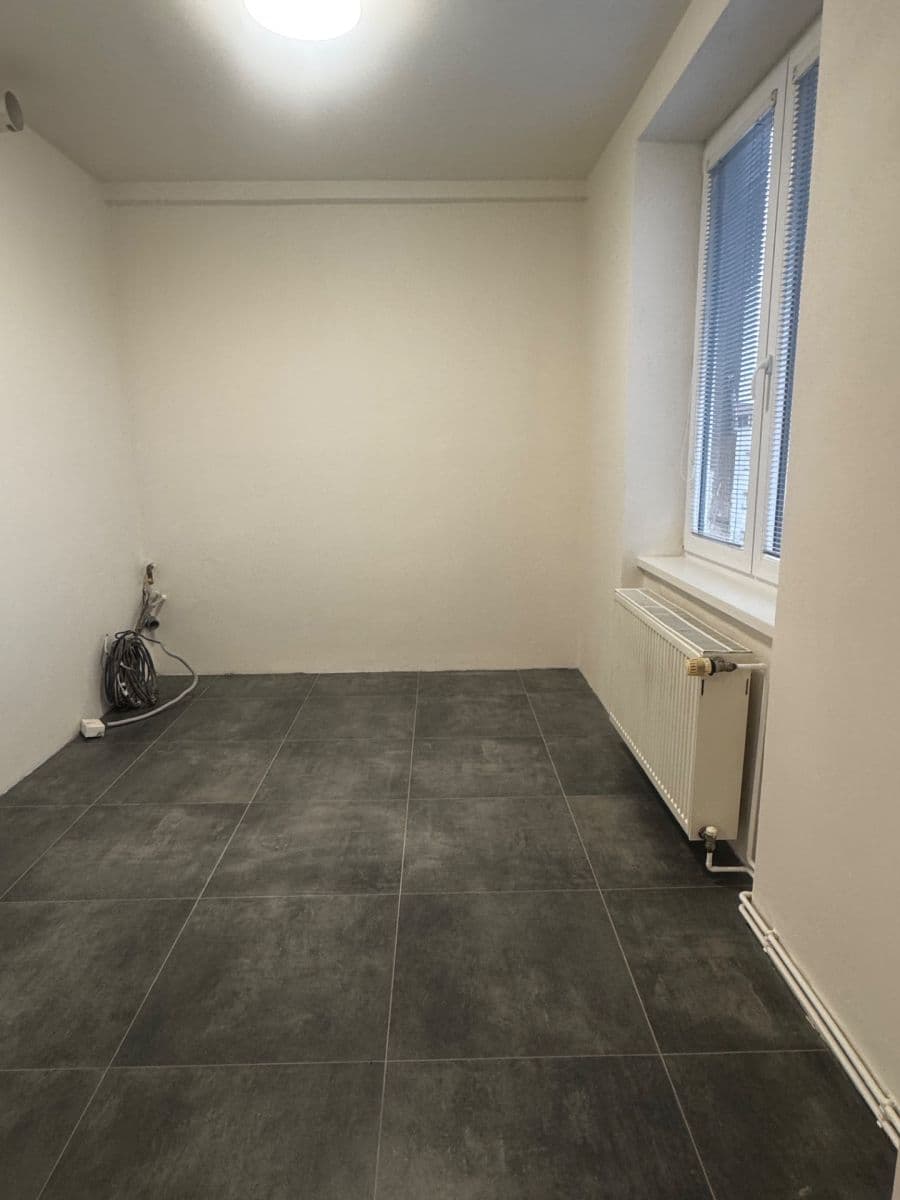Prodej bytu 3+1 82 m², Ortenovo náměstí, Praha, Praha Prodej bytu 3+1 82 m², Ortenovo náměstí, Praha, Praha