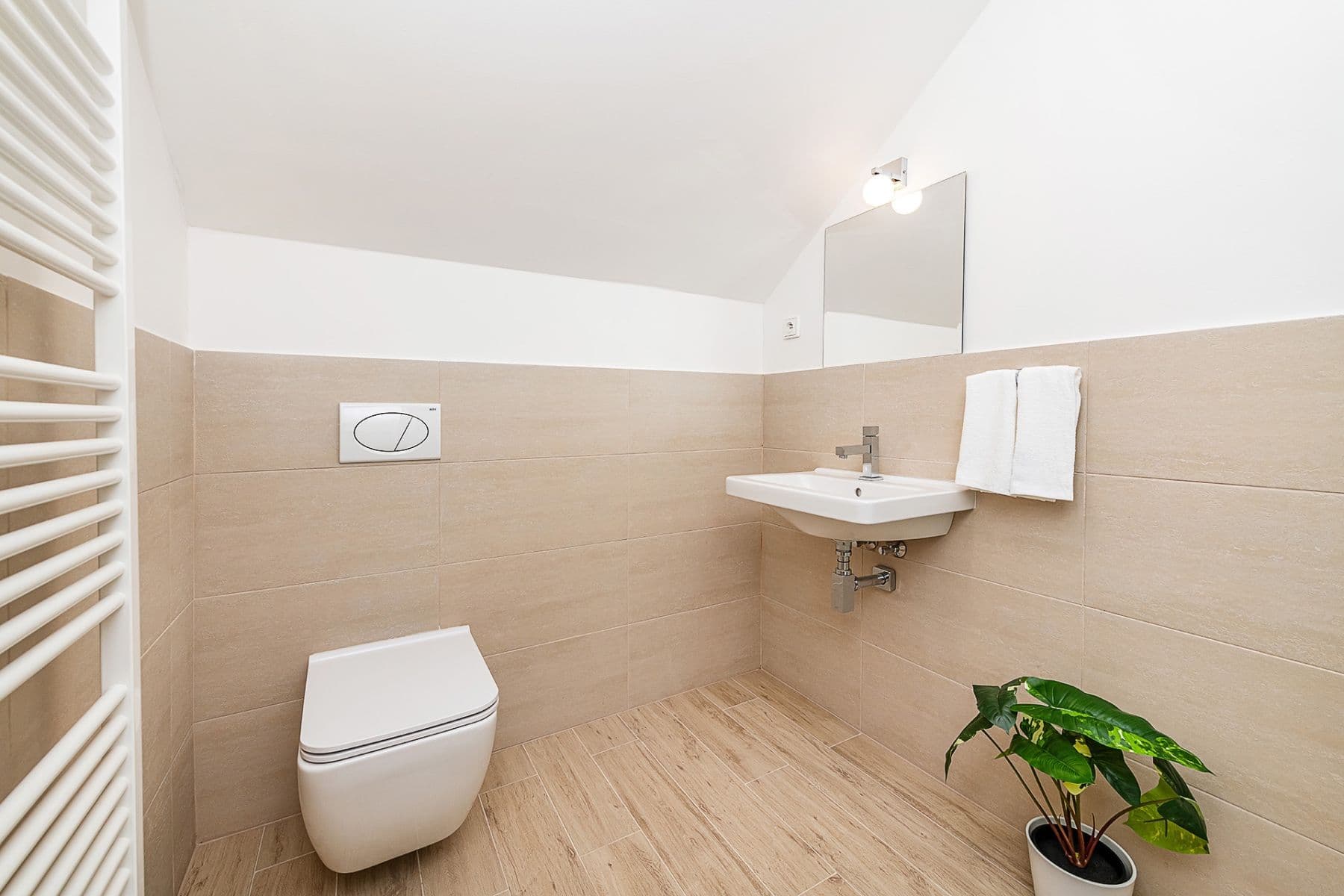 Prodej bytu 3+1 117 m², Chodská, Praha, Praha Prodej bytu 3+1 117 m², Chodská, Praha, Praha