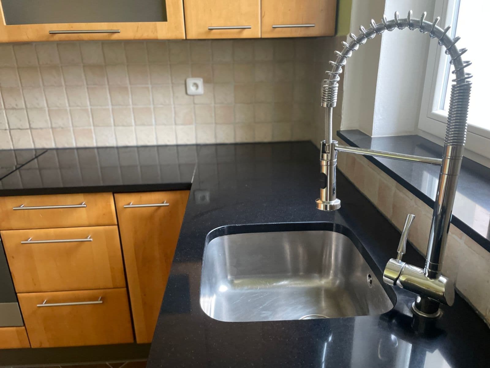 Pronájem bytu 2+1 72 m², J. V. Sládka, Teplice, Ústecký kraj Pronájem bytu 2+1 72 m², J. V. Sládka, Teplice, Ústecký kraj