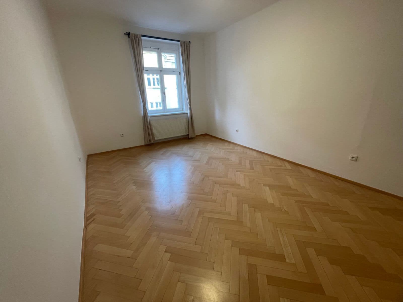 Pronájem bytu 2+1 72 m², J. V. Sládka, Teplice, Ústecký kraj Pronájem bytu 2+1 72 m², J. V. Sládka, Teplice, Ústecký kraj