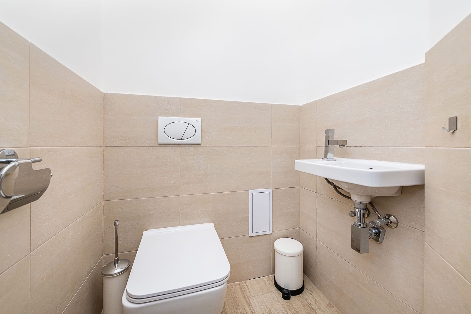 Prodej bytu 5+kk 139 m², Chodská, Praha, Praha Prodej bytu 5+kk 139 m², Chodská, Praha, Praha