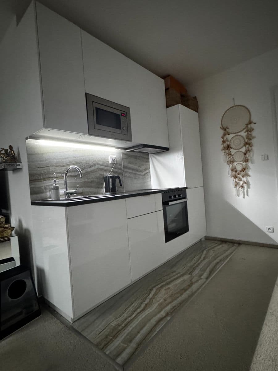 Pronájem bytu 1+kk 46 m², Poděbradská, Praha, Praha Pronájem bytu 1+kk 46 m², Poděbradská, Praha, Praha