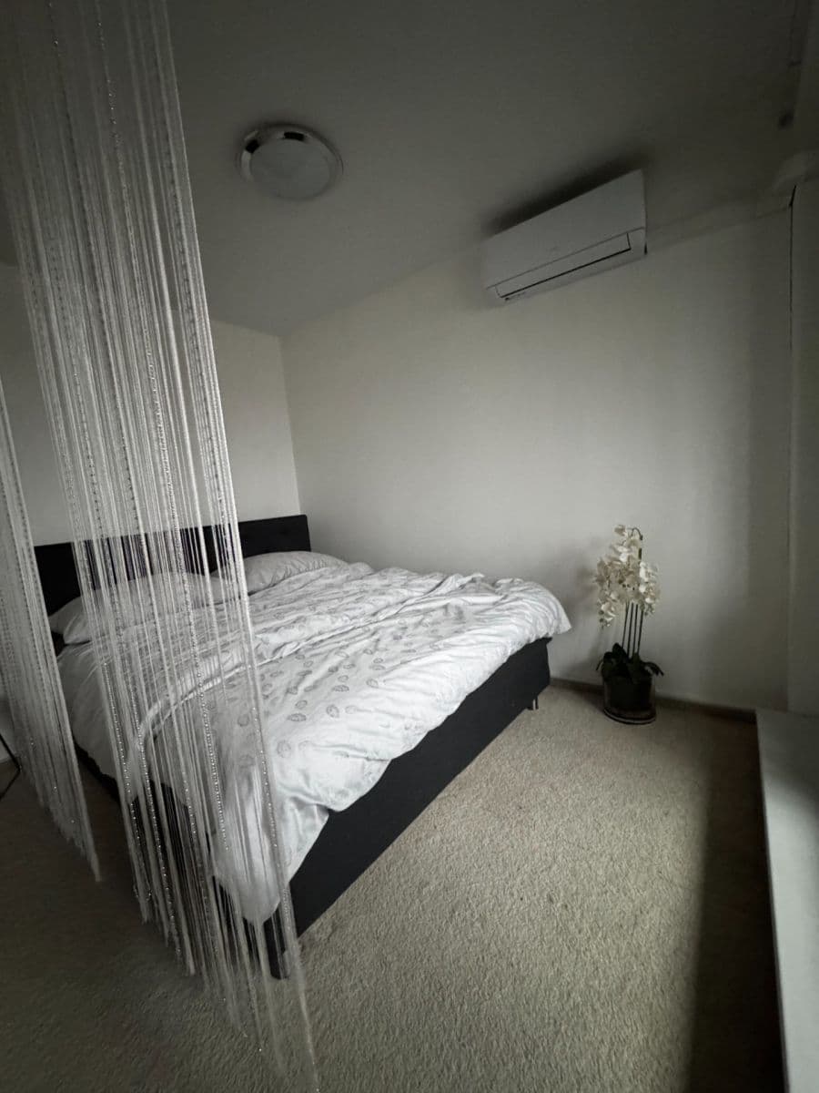 Pronájem bytu 1+kk 46 m², Poděbradská, Praha, Praha Pronájem bytu 1+kk 46 m², Poděbradská, Praha, Praha