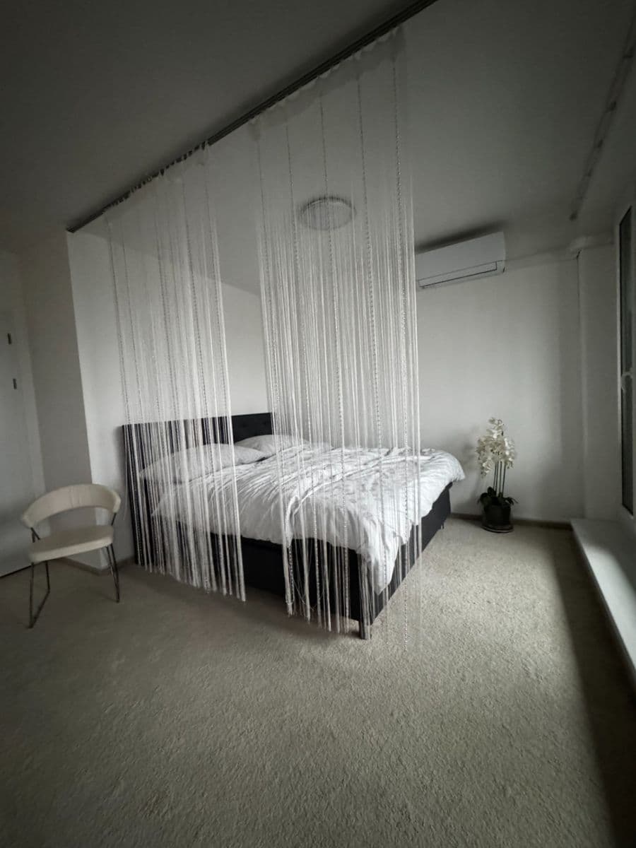 Pronájem bytu 1+kk 46 m², Poděbradská, Praha, Praha Pronájem bytu 1+kk 46 m², Poděbradská, Praha, Praha