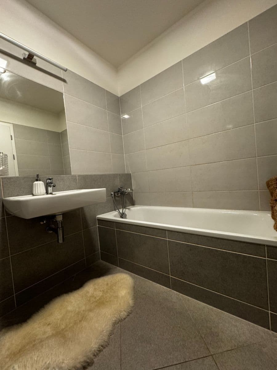 Pronájem bytu 1+kk 46 m², Poděbradská, Praha, Praha Pronájem bytu 1+kk 46 m², Poděbradská, Praha, Praha