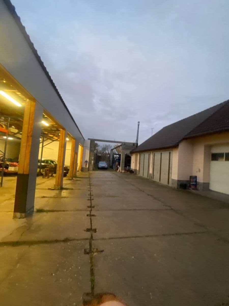 Pronájem nebytového prostoru 300 m², Havelská, Český Brod, Středočeský kraj Pronájem nebytového prostoru 300 m², Havelská, Český Brod, Středočeský kraj