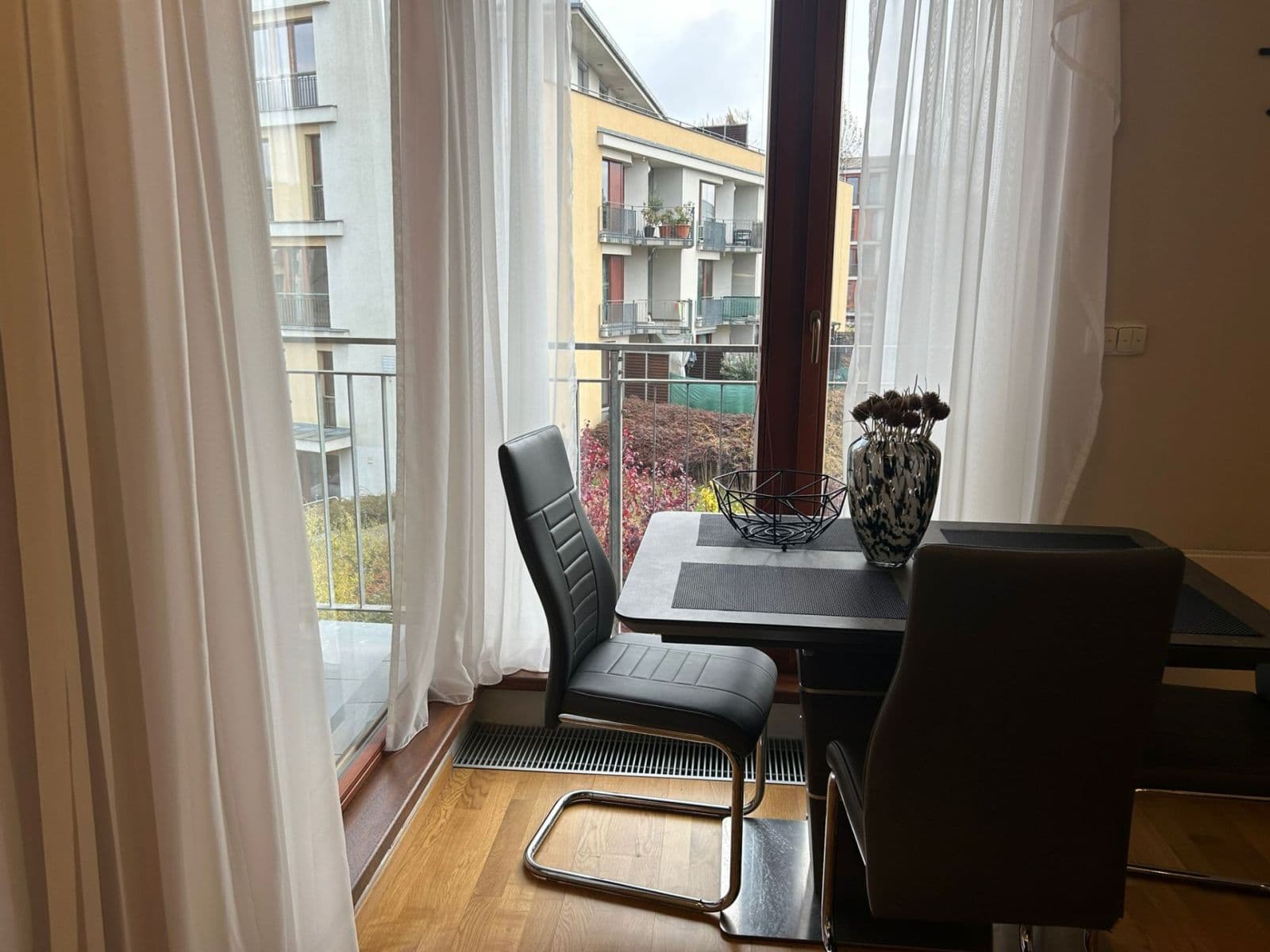 Pronájem bytu 2+kk 67 m², Švejcarovo náměstí, Praha, Praha Pronájem bytu 2+kk 67 m², Švejcarovo náměstí, Praha, Praha