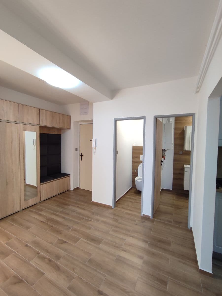 Pronájem bytu 3+1 78 m², Karlov, Velké Meziříčí, Kraj Vysočina Pronájem bytu 3+1 78 m², Karlov, Velké Meziříčí, Kraj Vysočina