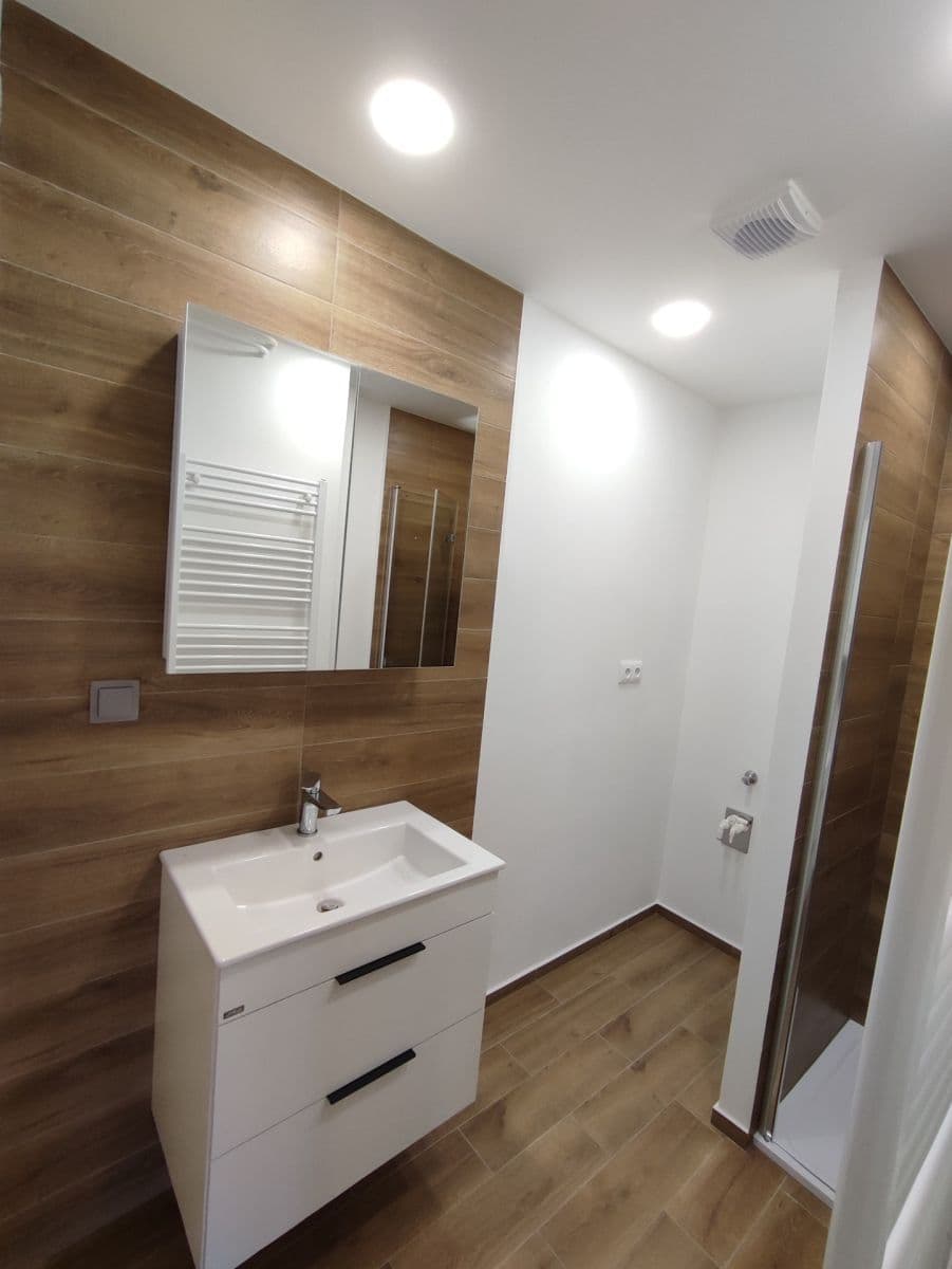 Pronájem bytu 3+1 78 m², Karlov, Velké Meziříčí, Kraj Vysočina Pronájem bytu 3+1 78 m², Karlov, Velké Meziříčí, Kraj Vysočina