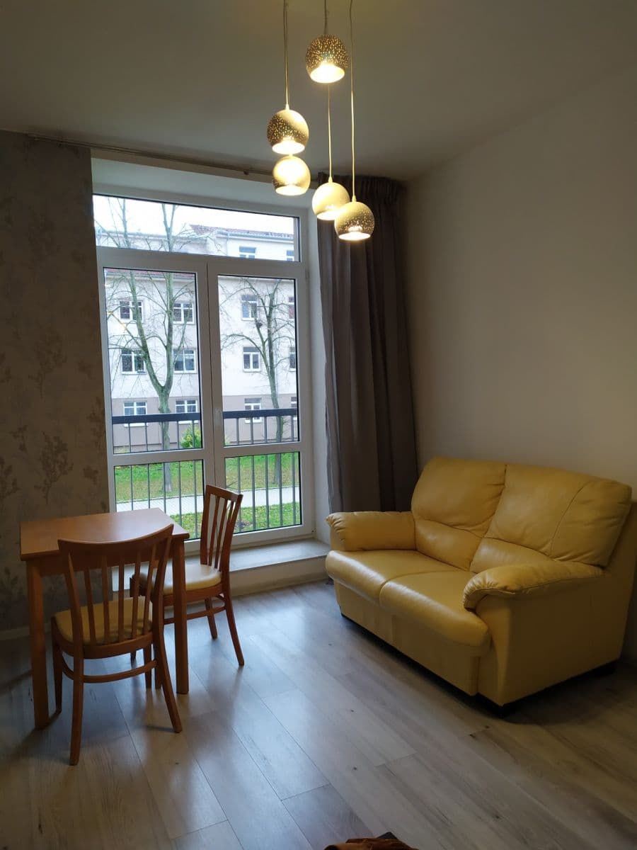 Pronájem bytu 1+kk 32 m², Slepá, Milovice, Středočeský kraj Pronájem bytu 1+kk 32 m², Slepá, Milovice, Středočeský kraj