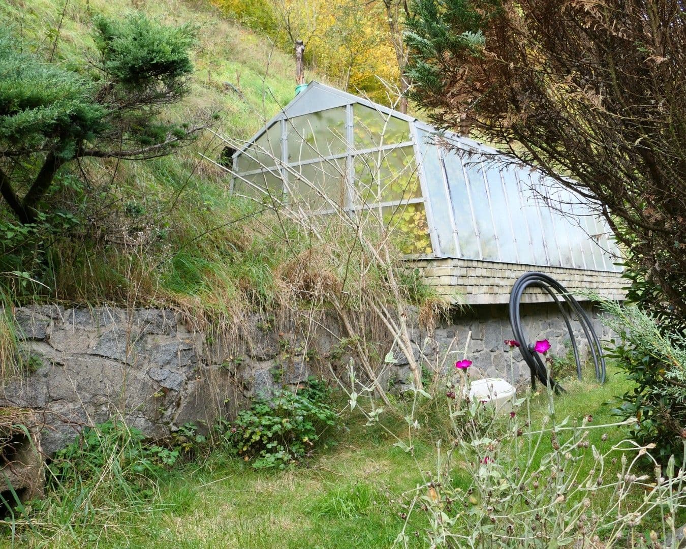 Prodej domu 55 m², pozemek 2.200 m², Zadní konce, Štěchovice, Středočeský kraj Prodej domu 55 m², pozemek 2.200 m², Zadní konce, Štěchovice, Středočeský kraj