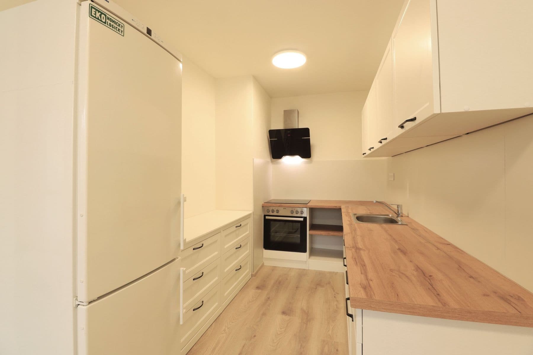 Pronájem bytu 3+kk 72 m², Borovanského, Praha, Praha Pronájem bytu 3+kk 72 m², Borovanského, Praha, Praha
