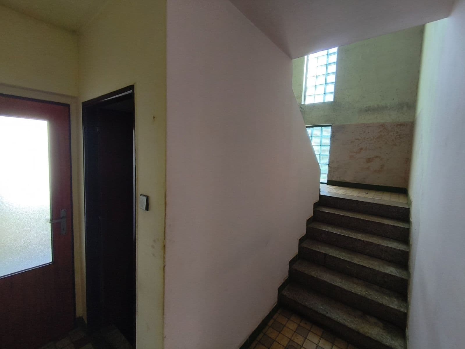 Prodej domu 340 m², pozemek 652 m², Pod Česačkou, Krušovice, Středočeský kraj Prodej domu 340 m², pozemek 652 m², Pod Česačkou, Krušovice, Středočeský kraj