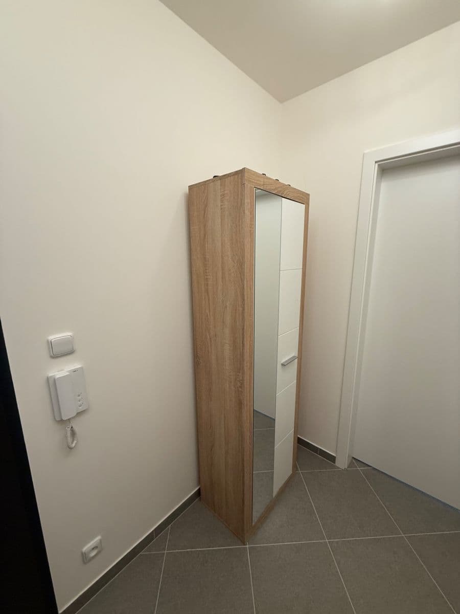 Pronájem bytu 1+kk 34 m², Čakovická, Praha, Praha Pronájem bytu 1+kk 34 m², Čakovická, Praha, Praha