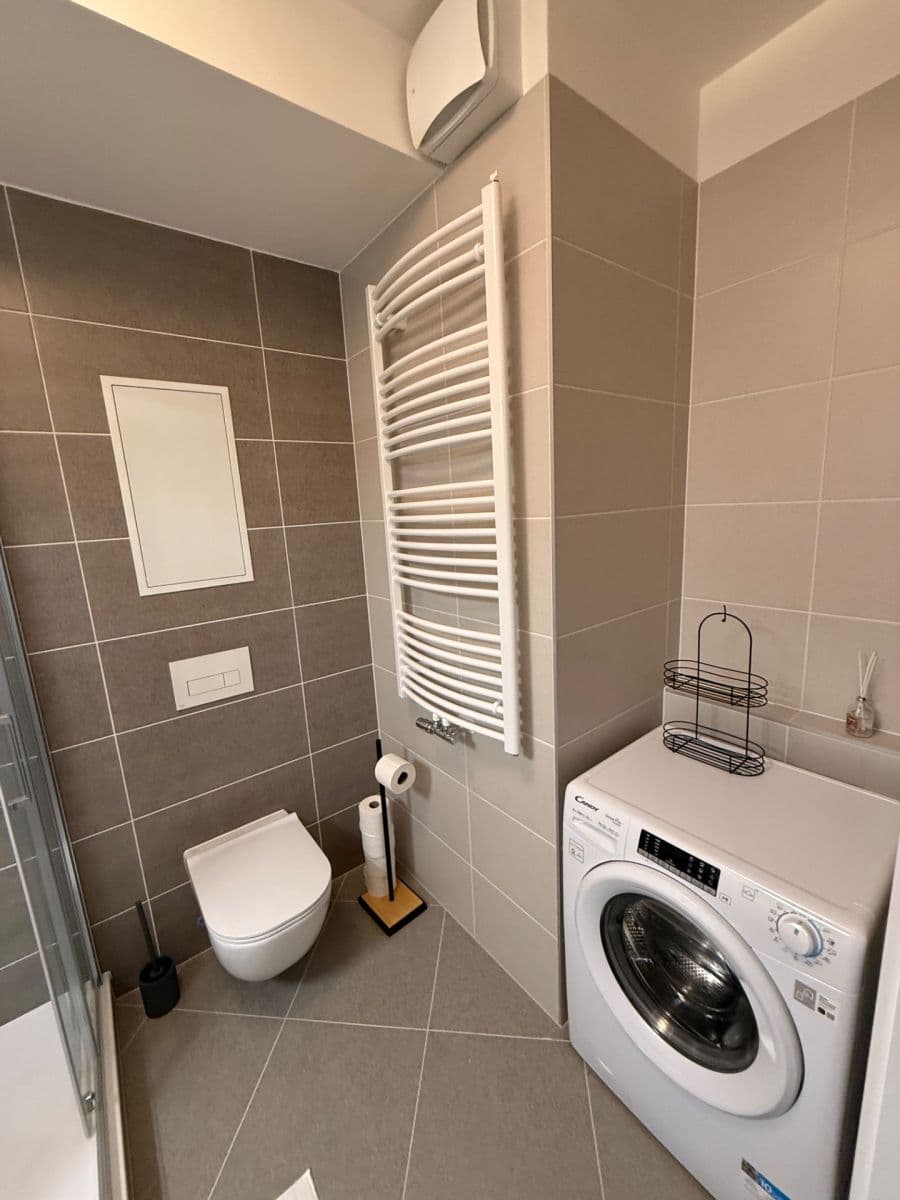 Pronájem bytu 1+kk 34 m², Čakovická, Praha, Praha Pronájem bytu 1+kk 34 m², Čakovická, Praha, Praha