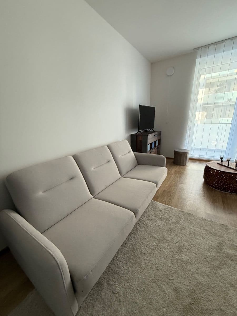 Pronájem bytu 1+kk 34 m², Čakovická, Praha, Praha Pronájem bytu 1+kk 34 m², Čakovická, Praha, Praha