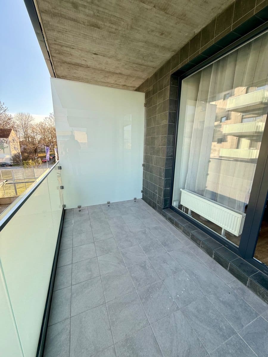 Pronájem bytu 1+kk 34 m², Čakovická, Praha, Praha Pronájem bytu 1+kk 34 m², Čakovická, Praha, Praha