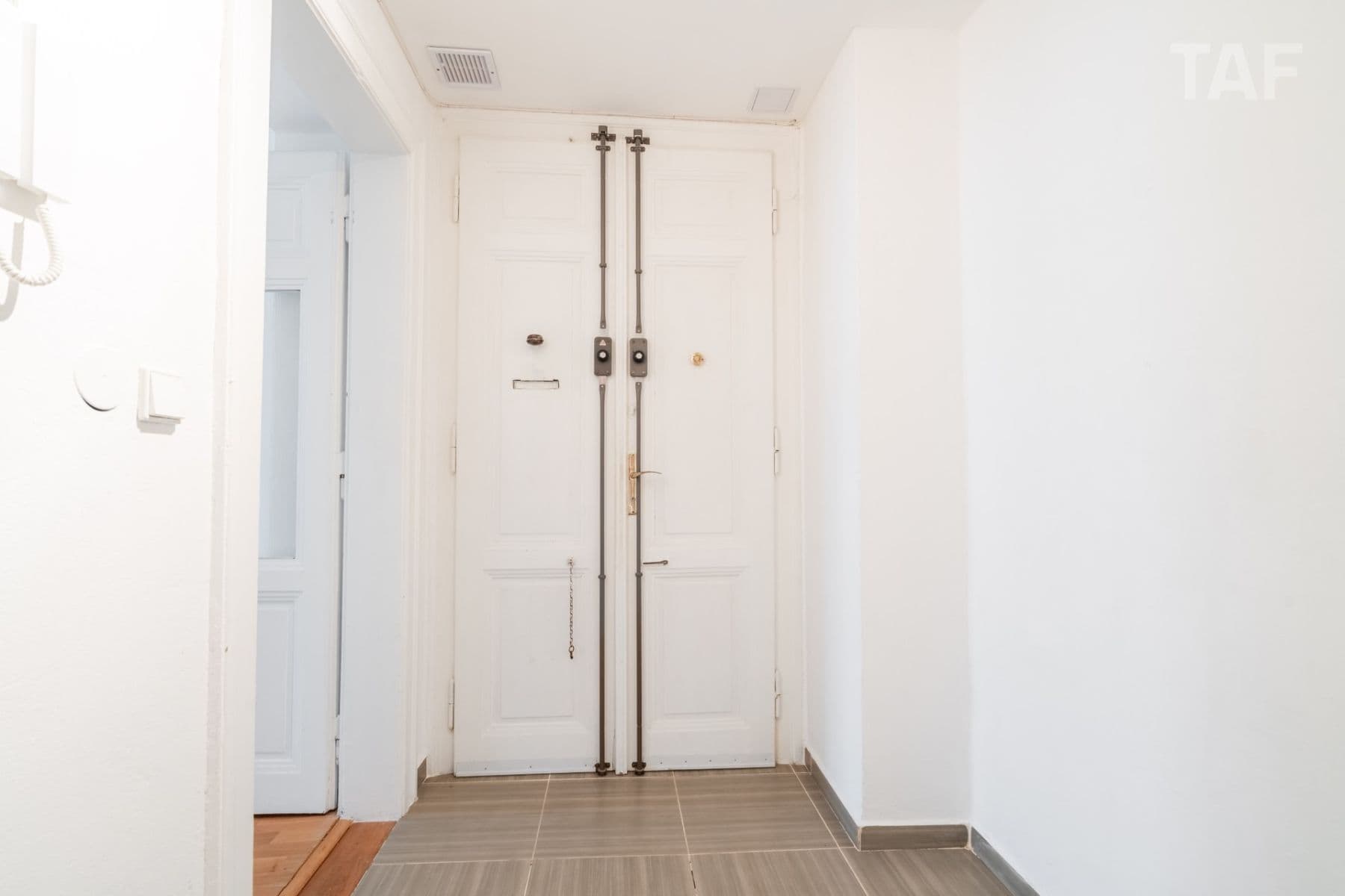 Prodej bytu 2+kk 43 m², Lucemburská, Praha, Praha Prodej bytu 2+kk 43 m², Lucemburská, Praha, Praha