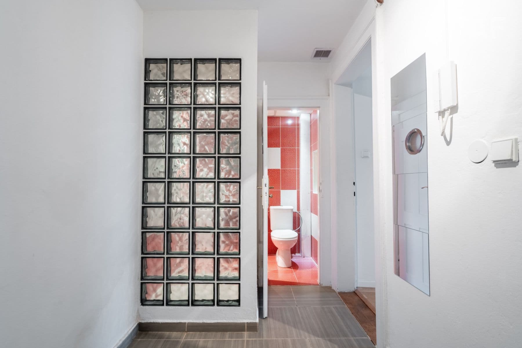 Prodej bytu 2+kk 43 m², Lucemburská, Praha, Praha Prodej bytu 2+kk 43 m², Lucemburská, Praha, Praha