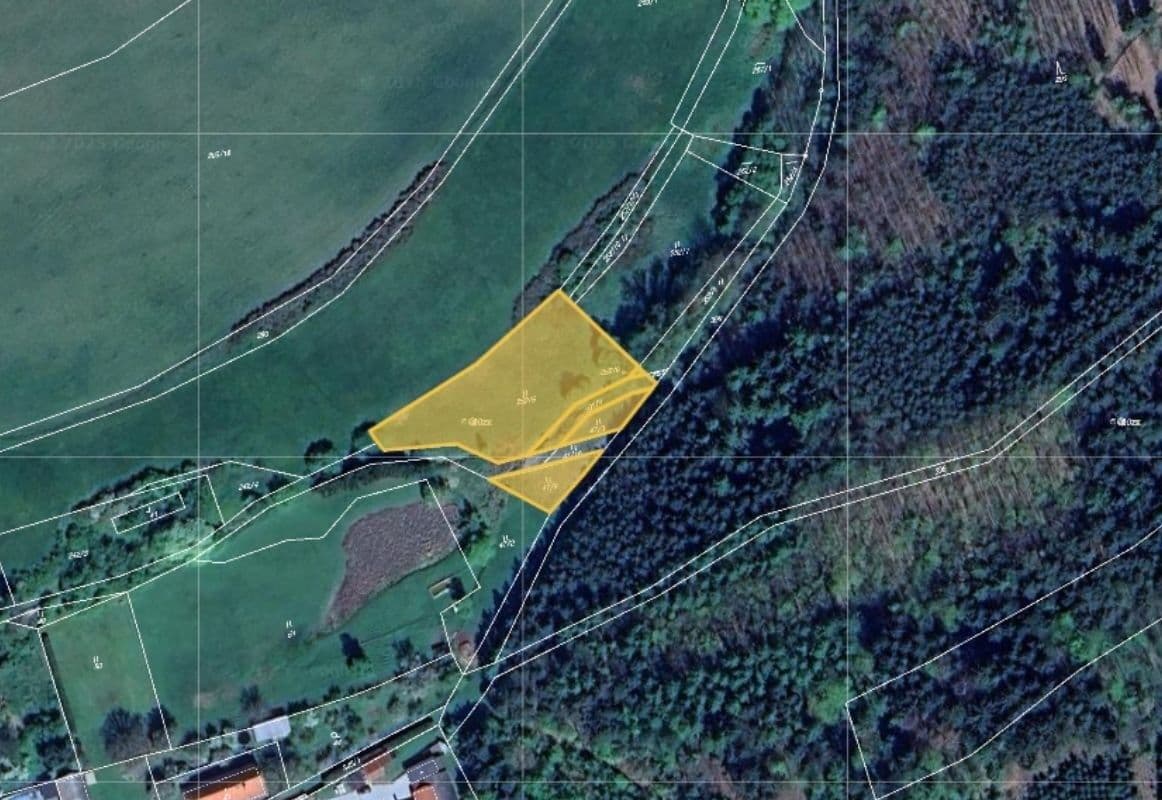 Prodej pozemku 2.521 m², Hřebečníky, Středočeský kraj Prodej pozemku 2.521 m², Hřebečníky, Středočeský kraj