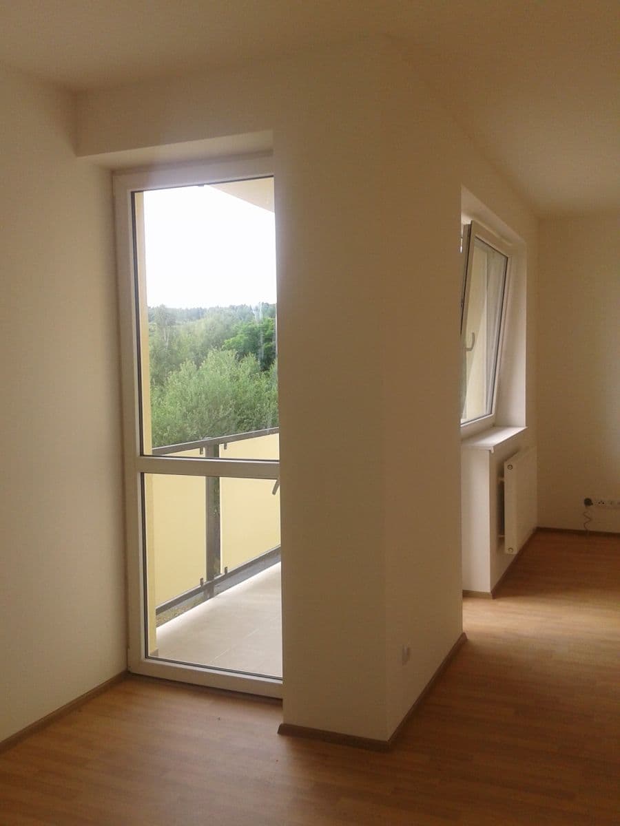 Pronájem bytu 1+1 38 m², Dukelských hrdinů, Rakovník, Středočeský kraj Pronájem bytu 1+1 38 m², Dukelských hrdinů, Rakovník, Středočeský kraj