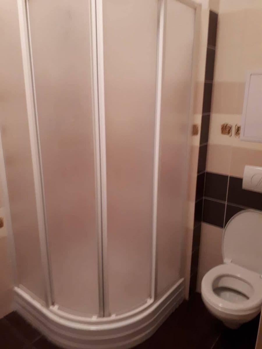 Pronájem bytu 1+1 38 m², Dukelských hrdinů, Rakovník, Středočeský kraj Pronájem bytu 1+1 38 m², Dukelských hrdinů, Rakovník, Středočeský kraj