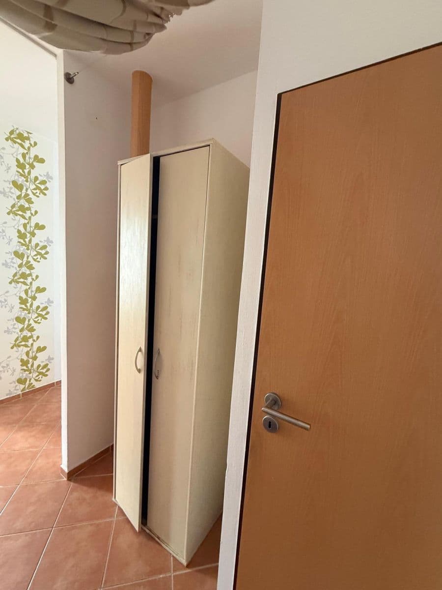 Prodej bytu 2+1 54 m², Krhanická, Praha, Praha Prodej bytu 2+1 54 m², Krhanická, Praha, Praha