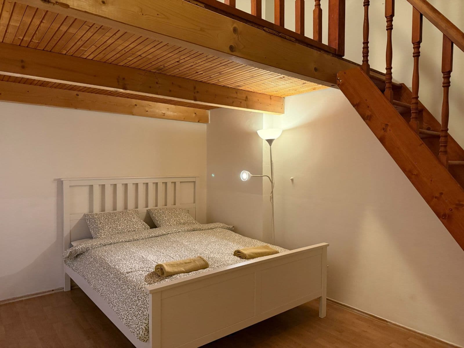 Pronájem bytu 1+1 50 m², Hořejší nábřeží, Praha, Praha Pronájem bytu 1+1 50 m², Hořejší nábřeží, Praha, Praha