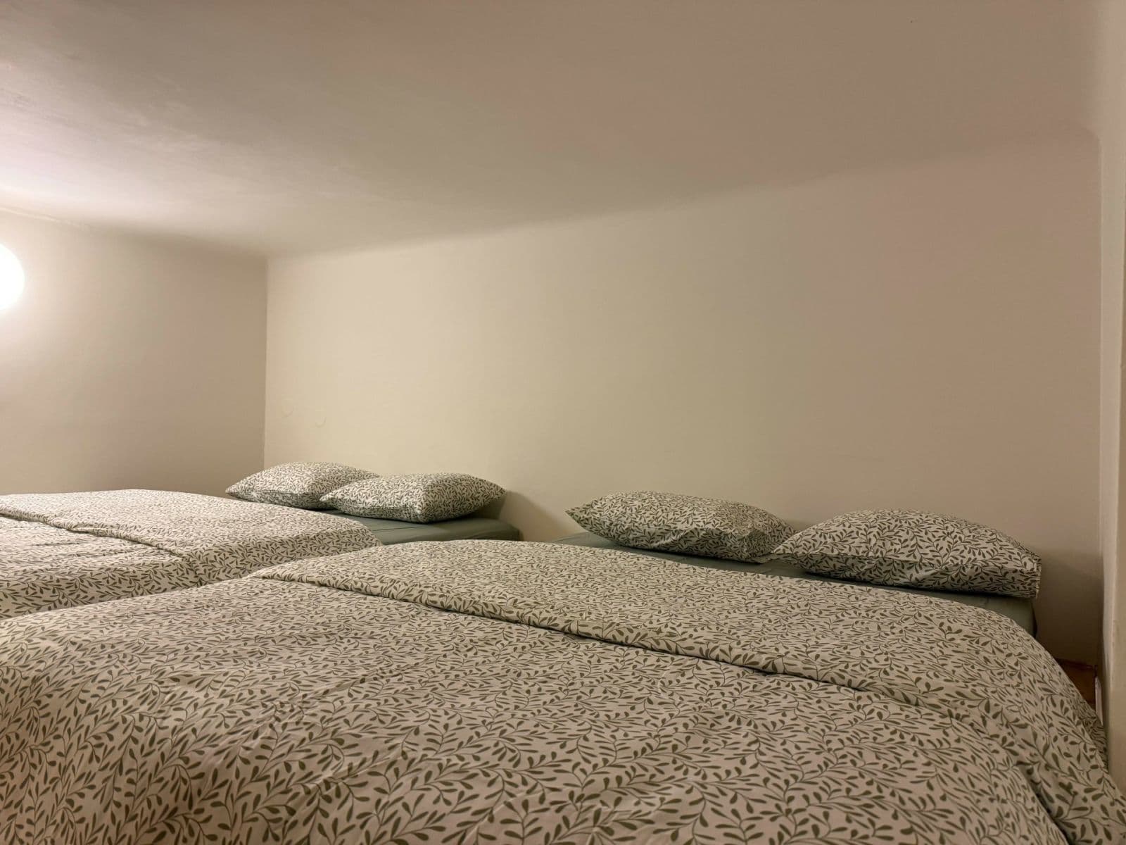 Pronájem bytu 1+1 50 m², Hořejší nábřeží, Praha, Praha Pronájem bytu 1+1 50 m², Hořejší nábřeží, Praha, Praha