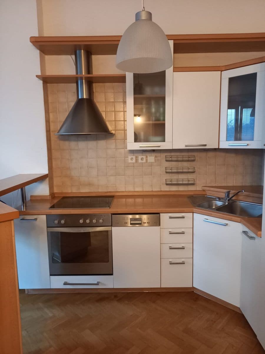 Prodej bytu 2+kk 43 m², Nad Jezerkou, Praha, Praha Prodej bytu 2+kk 43 m², Nad Jezerkou, Praha, Praha