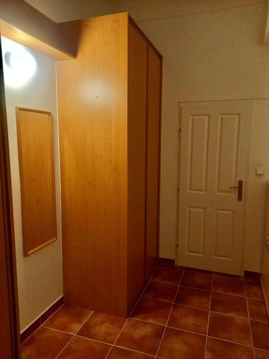 Prodej bytu 2+kk 43 m², Nad Jezerkou, Praha, Praha Prodej bytu 2+kk 43 m², Nad Jezerkou, Praha, Praha