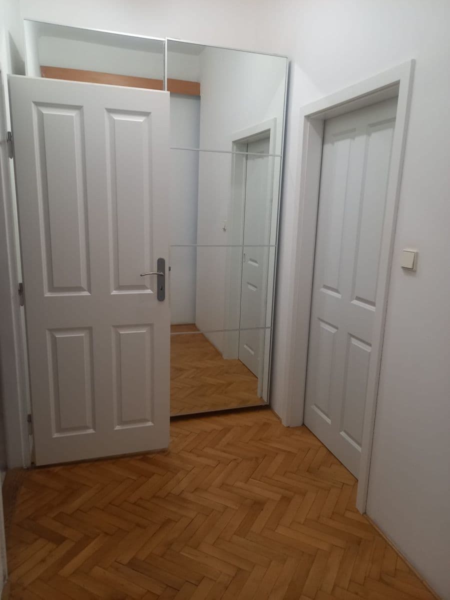 Prodej bytu 2+kk 43 m², Nad Jezerkou, Praha, Praha Prodej bytu 2+kk 43 m², Nad Jezerkou, Praha, Praha