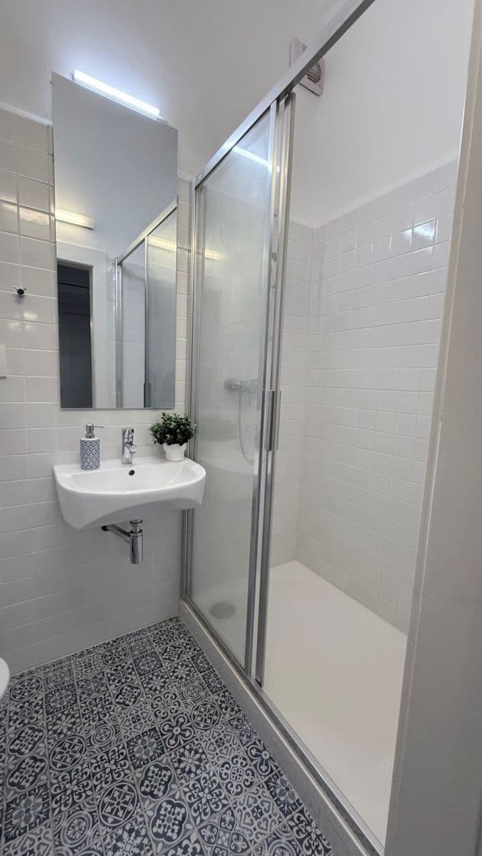 Pronájem bytu 1+kk 27 m², Gabčíkova, Praha, Praha Pronájem bytu 1+kk 27 m², Gabčíkova, Praha, Praha