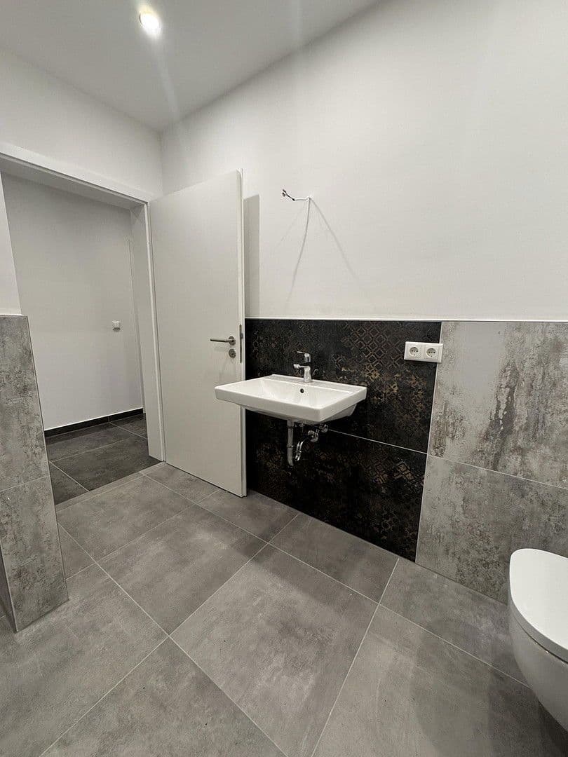 Pronájem bytu 3+1 75 m², Philipp-Ullrich-Str.7A, Offenbach, Hessen Pronájem bytu 3+1 75 m², Philipp-Ullrich-Str.7A, Offenbach, Hessen