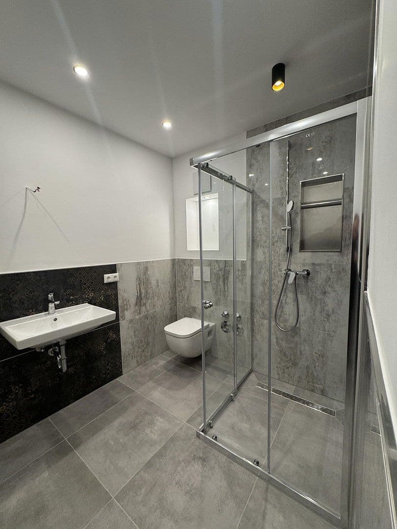 Pronájem bytu 3+1 75 m², Philipp-Ullrich-Str.7A, Offenbach, Hessen Pronájem bytu 3+1 75 m², Philipp-Ullrich-Str.7A, Offenbach, Hessen