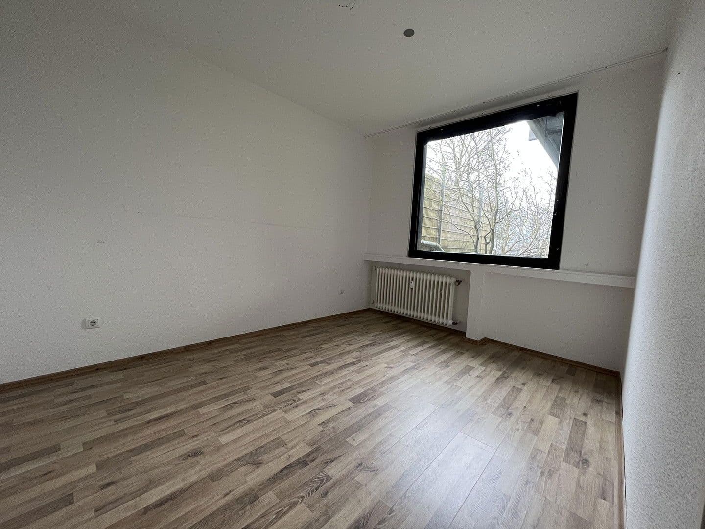 Pronájem bytu 2+1 80 m², Unter St. Clemens 28, Solingen, Severní Porýní-Vestfálsko Pronájem bytu 2+1 80 m², Unter St. Clemens 28, Solingen, Severní Porýní-Vestfálsko