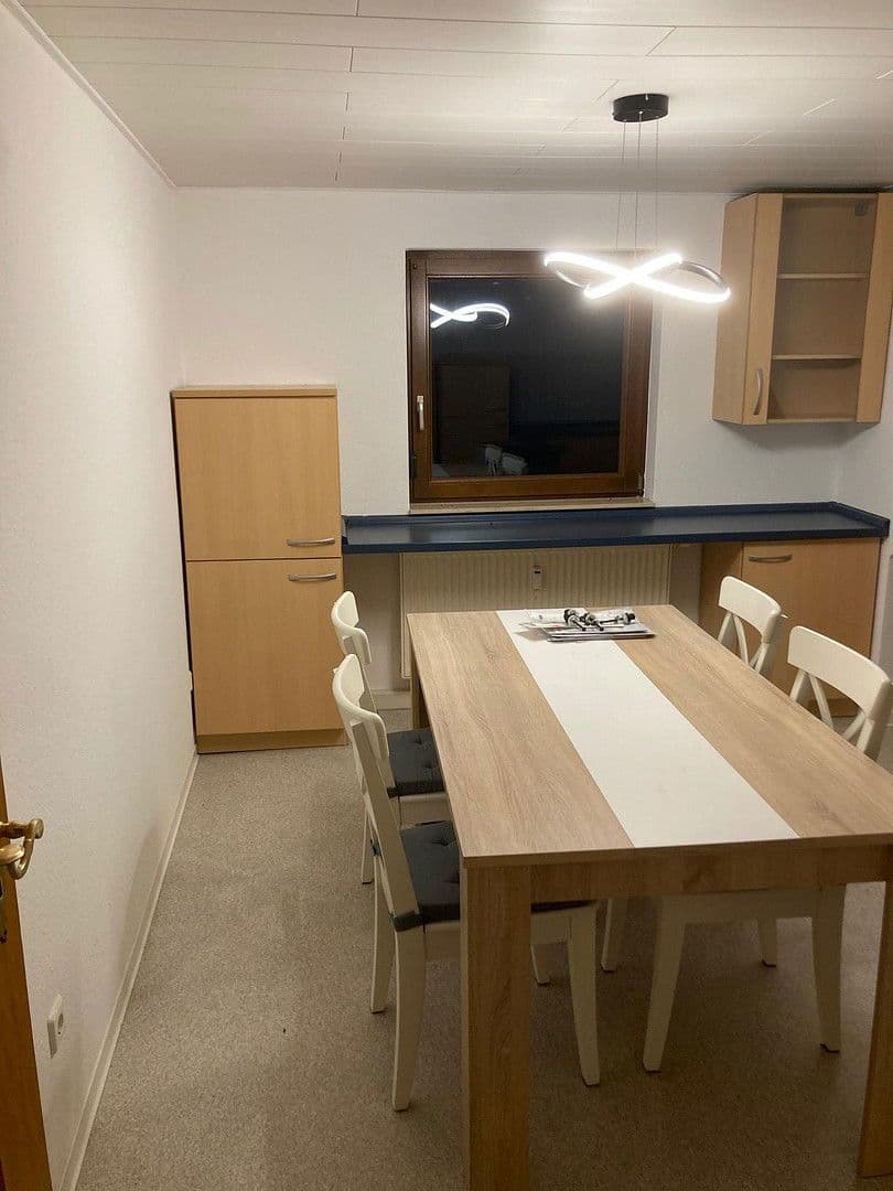 Pronájem bytu 2+1 56 m², Eschelbronn, Bádensko-Württembersko Pronájem bytu 2+1 56 m², Eschelbronn, Bádensko-Württembersko