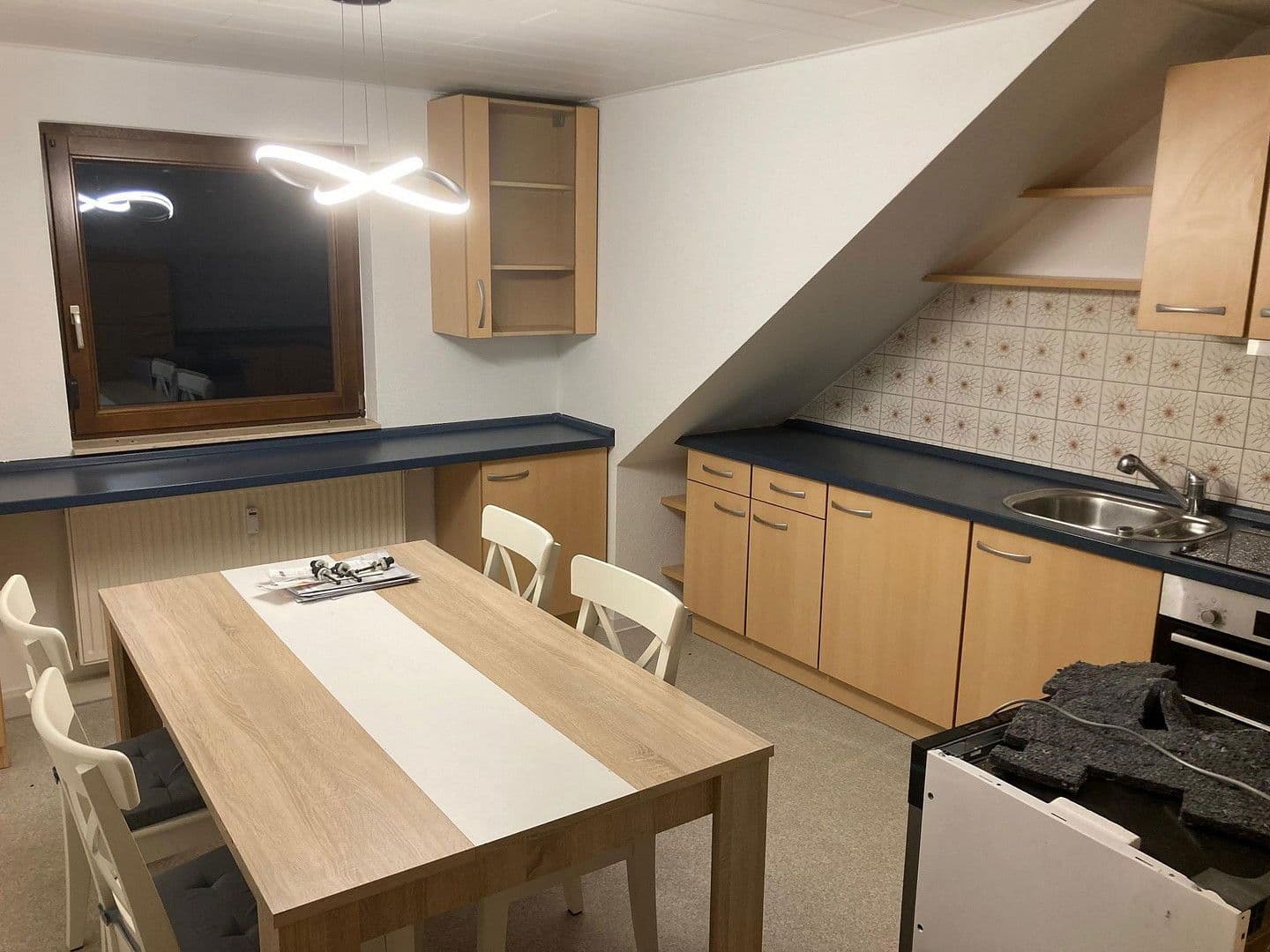 Pronájem bytu 2+1 56 m², Eschelbronn, Bádensko-Württembersko Pronájem bytu 2+1 56 m², Eschelbronn, Bádensko-Württembersko