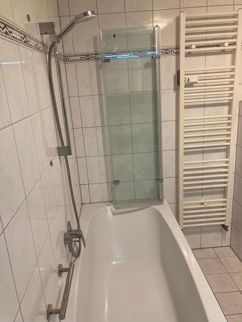 Pronájem bytu 2+1 56 m², Eschelbronn, Bádensko-Württembersko Pronájem bytu 2+1 56 m², Eschelbronn, Bádensko-Württembersko