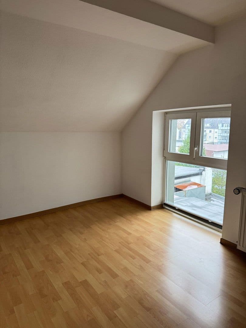 Pronájem bytu 5+1 90 m², Regerstr. 16, Solingen, Severní Porýní-Vestfálsko Pronájem bytu 5+1 90 m², Regerstr. 16, Solingen, Severní Porýní-Vestfálsko
