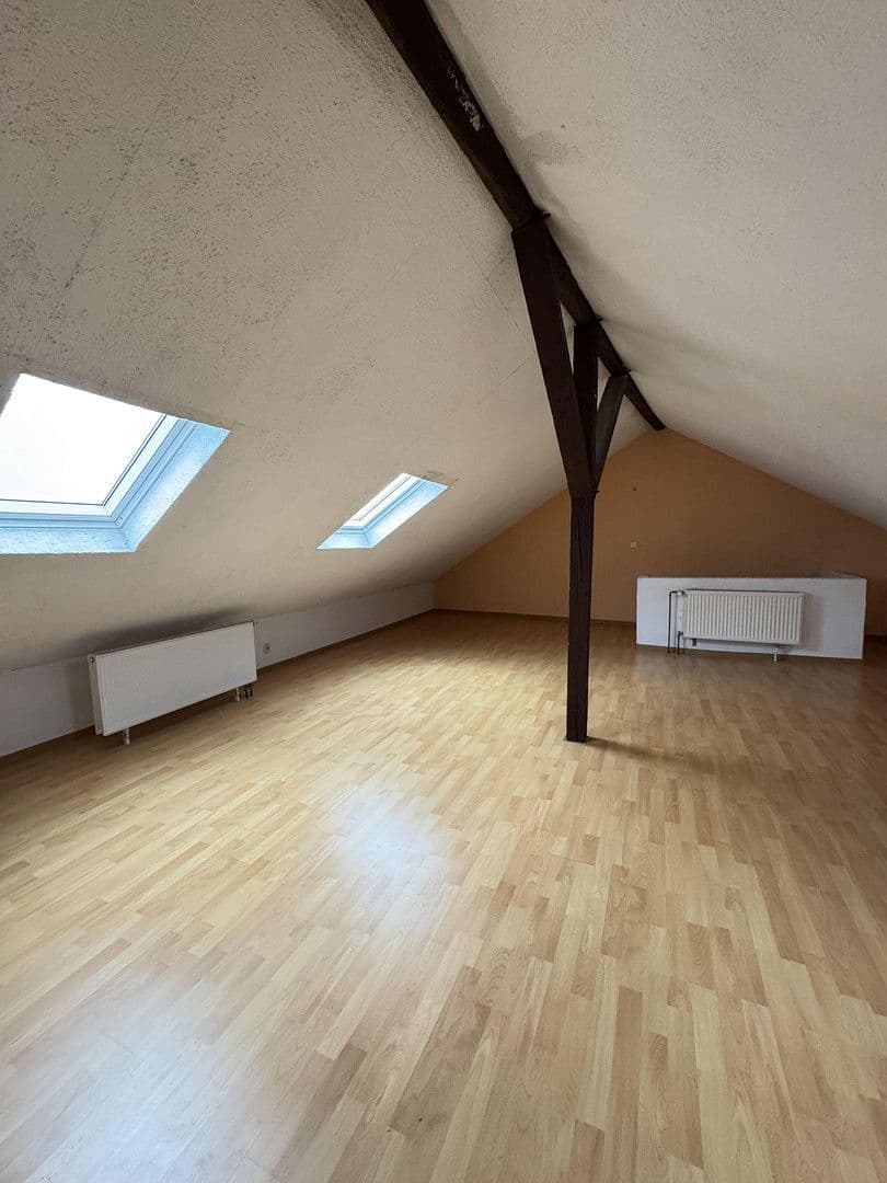 Pronájem bytu 5+1 90 m², Regerstr. 16, Solingen, Severní Porýní-Vestfálsko Pronájem bytu 5+1 90 m², Regerstr. 16, Solingen, Severní Porýní-Vestfálsko