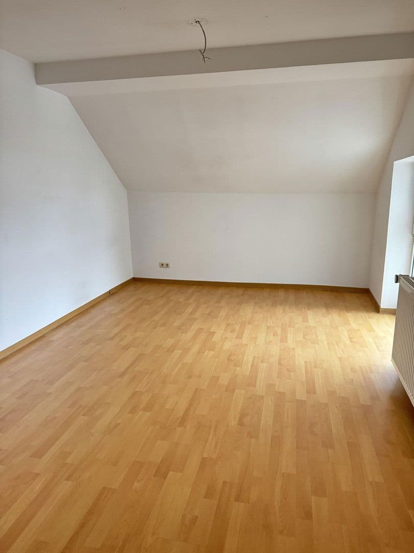 Pronájem bytu 5+1 90 m², Regerstr. 16, Solingen, Severní Porýní-Vestfálsko Pronájem bytu 5+1 90 m², Regerstr. 16, Solingen, Severní Porýní-Vestfálsko