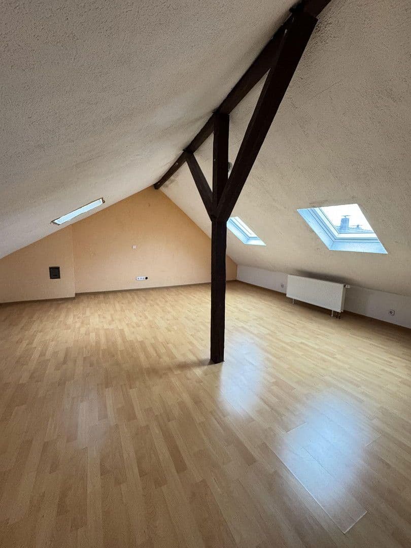 Pronájem bytu 5+1 90 m², Regerstr. 16, Solingen, Severní Porýní-Vestfálsko Pronájem bytu 5+1 90 m², Regerstr. 16, Solingen, Severní Porýní-Vestfálsko