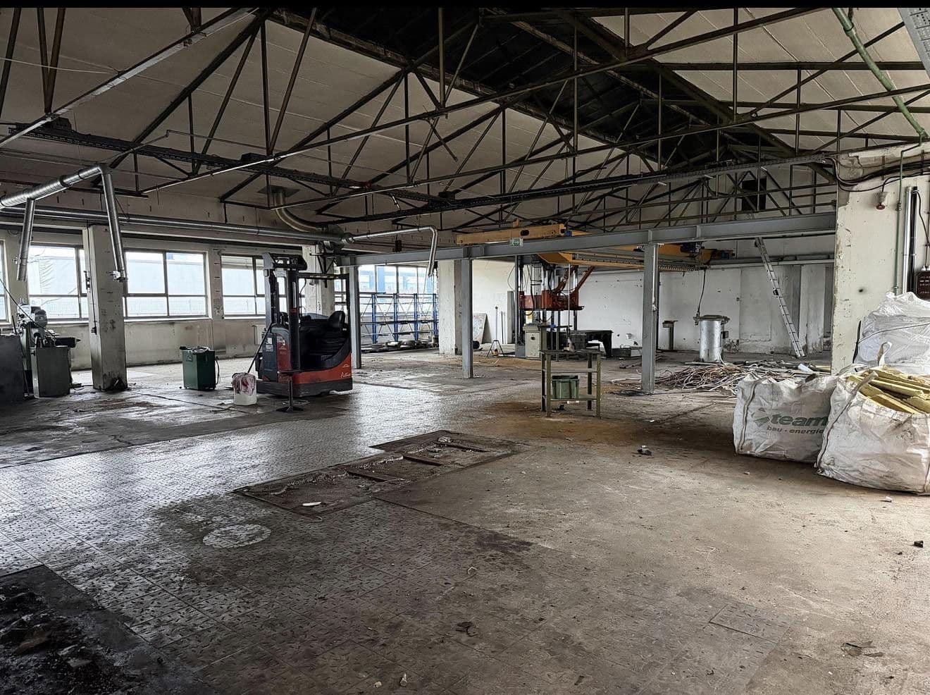 Pronájem nebytového prostoru 13.000 m², WEICHSELSTRAẞE 2-6, Lübeck, Šlesvicko-Holštýnsko Pronájem nebytového prostoru 13.000 m², WEICHSELSTRAẞE 2-6, Lübeck, Šlesvicko-Holštýnsko