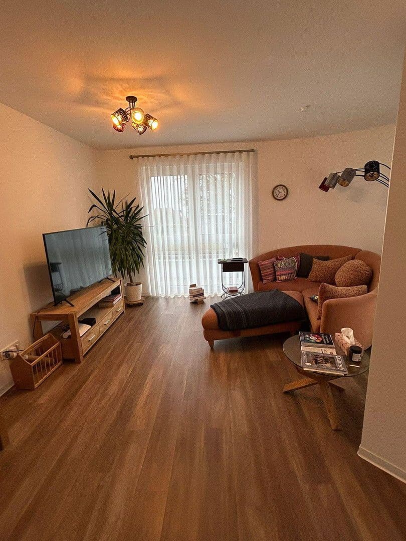 Pronájem bytu 3+1 90 m², Künzelsau, Bádensko-Württembersko Pronájem bytu 3+1 90 m², Künzelsau, Bádensko-Württembersko