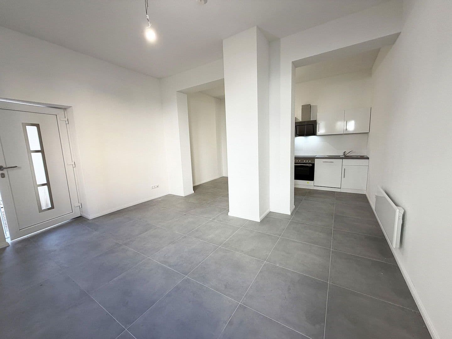 Pronájem bytu 1+1 33 m², Martin-Luther-Straße, Stuttgart, Bádensko-Württembersko Pronájem bytu 1+1 33 m², Martin-Luther-Straße, Stuttgart, Bádensko-Württembersko